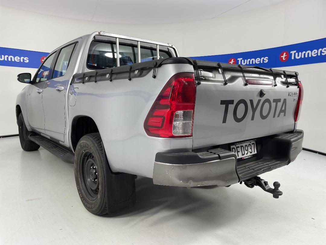 Photo '5' of Toyota Hilux
