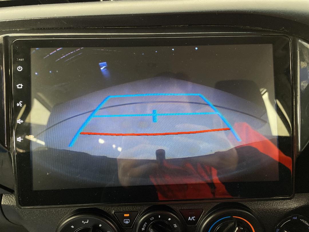 Photo '28' of Toyota Hilux