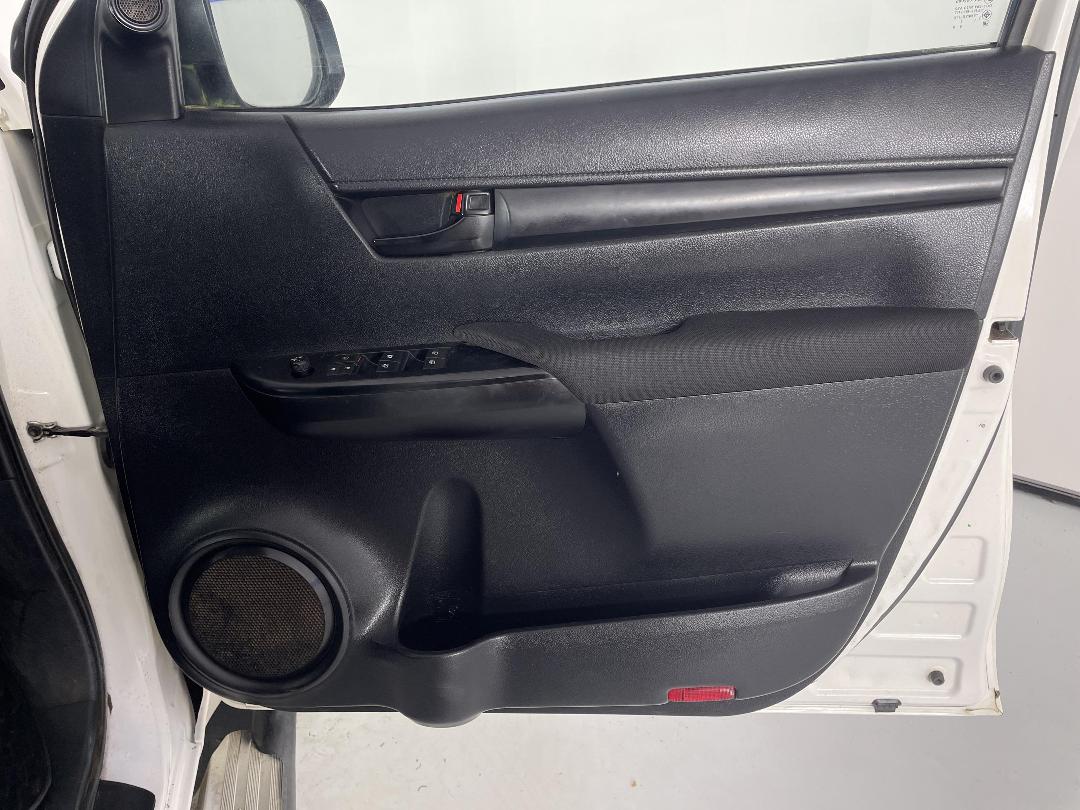 Photo '15' of Toyota Hilux