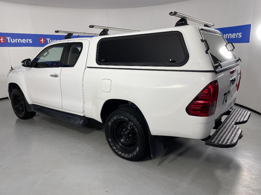 Photo '5' of Toyota Hilux Photo '5' of Toyota Hilux