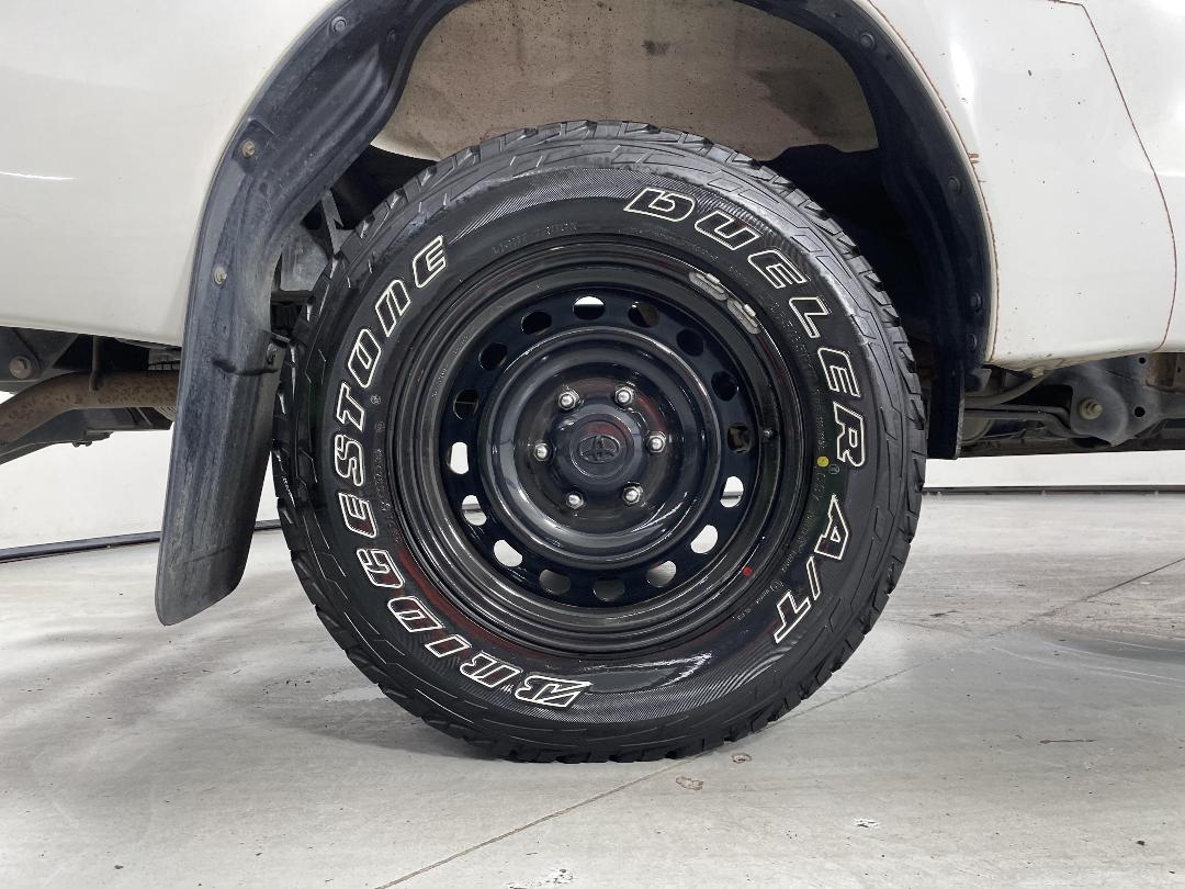 Photo '12' of Toyota Hilux Photo '12' of Toyota Hilux