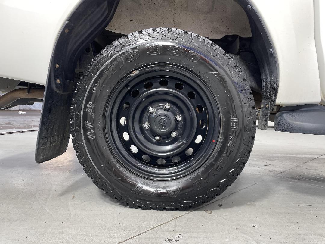 Photo '12' of Toyota Hilux