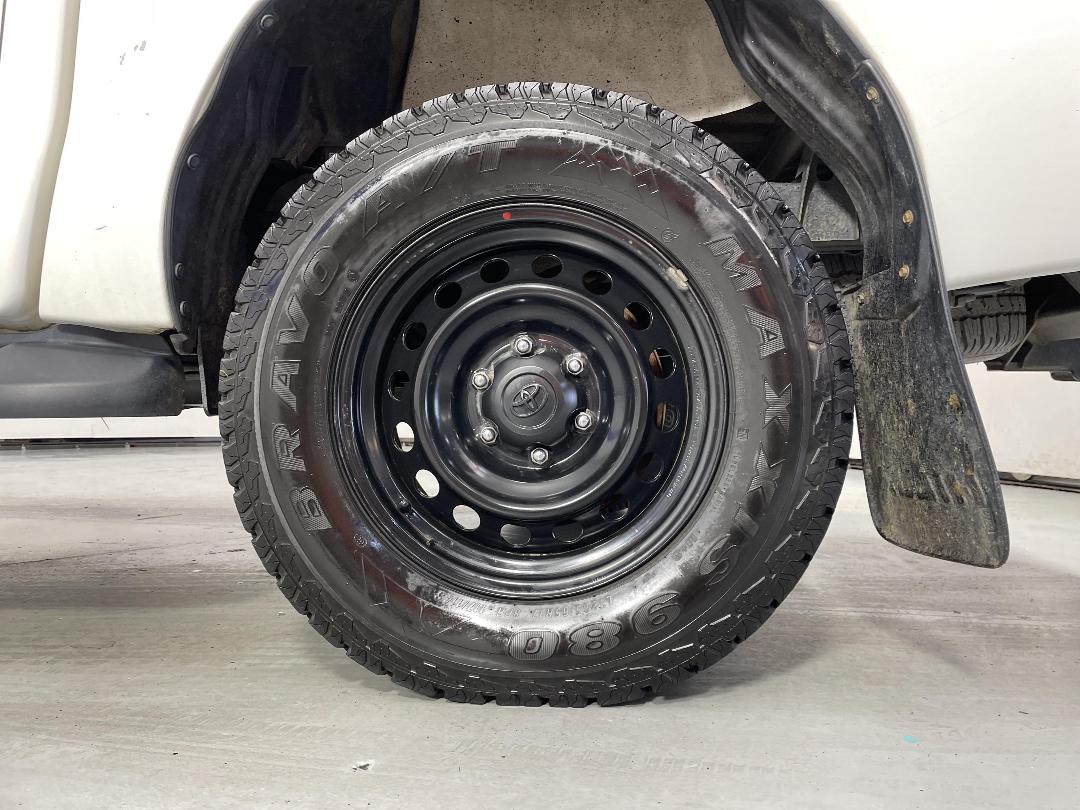 Photo '11' of Toyota Hilux