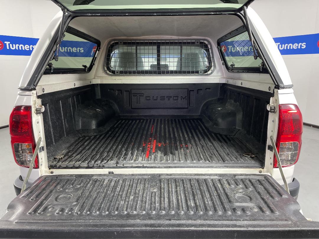 Photo '14' of Toyota Hilux