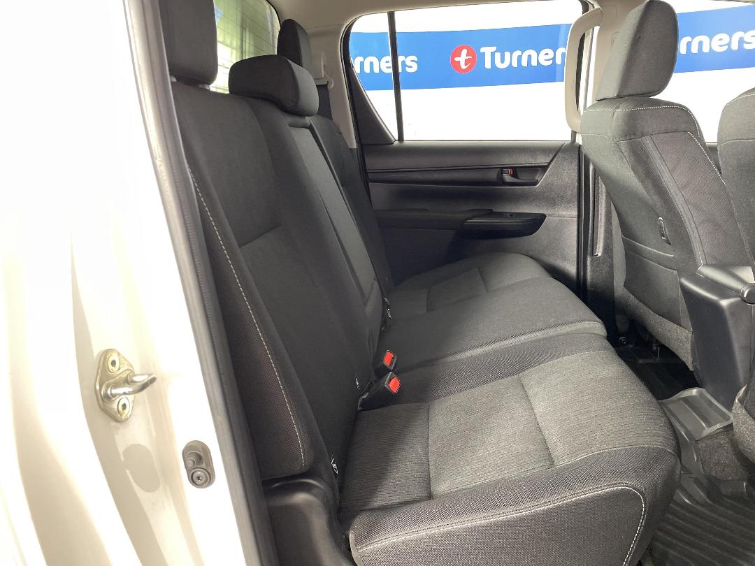 Photo '20' of Toyota Hilux