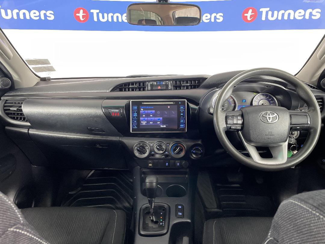 Photo '17' of Toyota Hilux