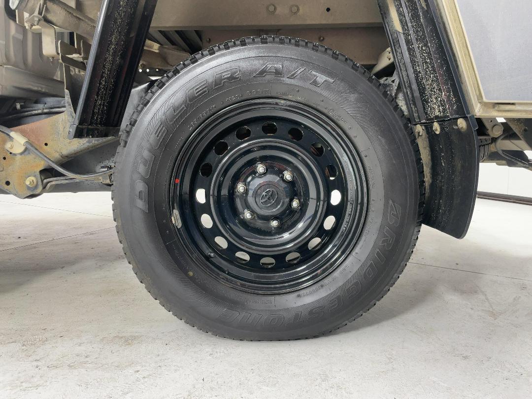 Photo '11' of Toyota Hilux