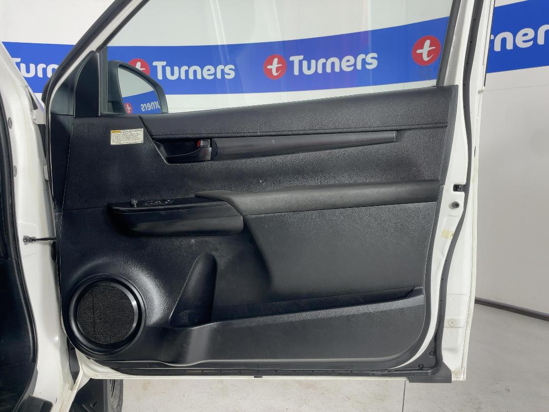 Photo '15' of Toyota Hilux