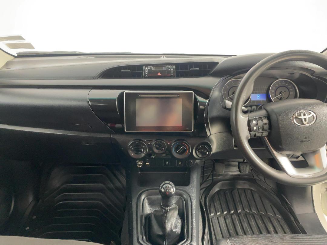 Photo '17' of Toyota Hilux