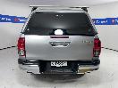 Thumbnail '6' of Toyota Hilux