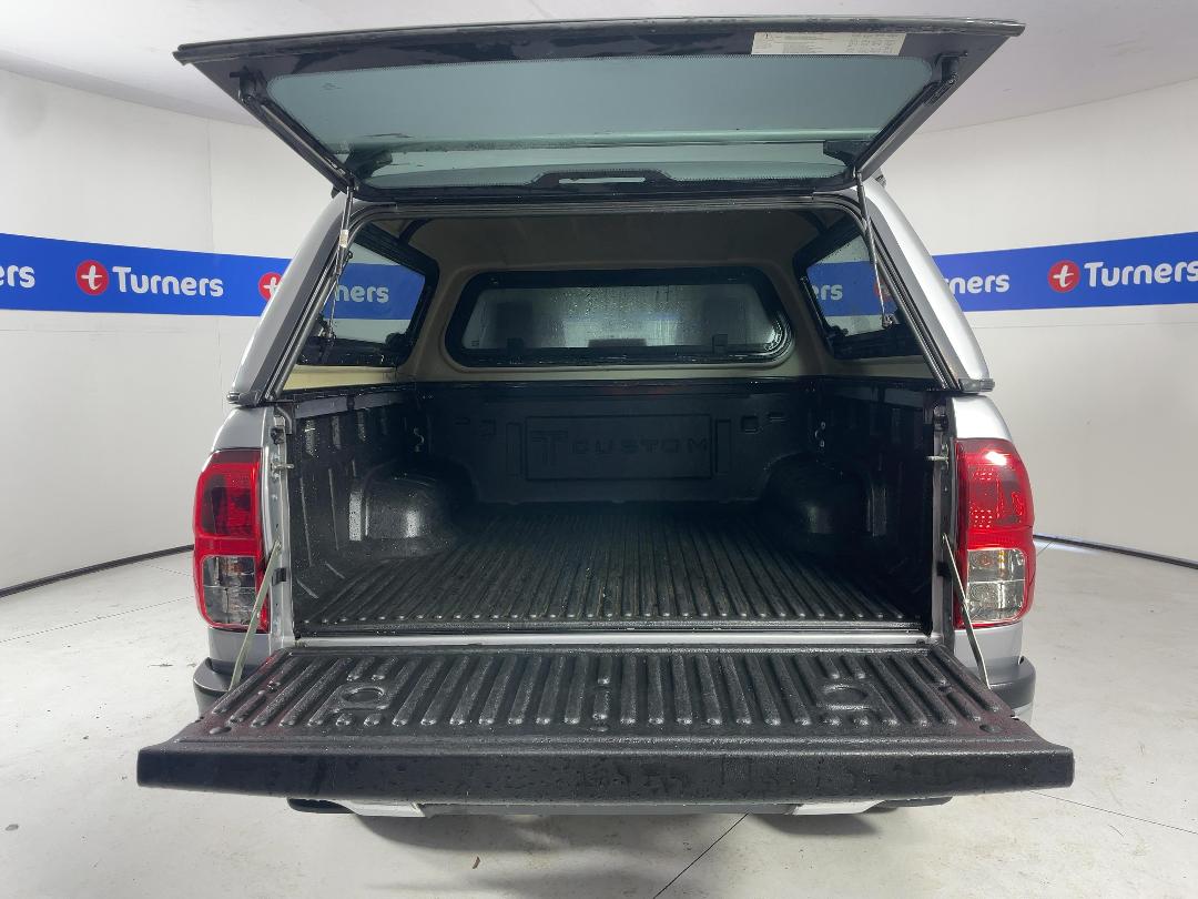 Photo '14' of Toyota Hilux