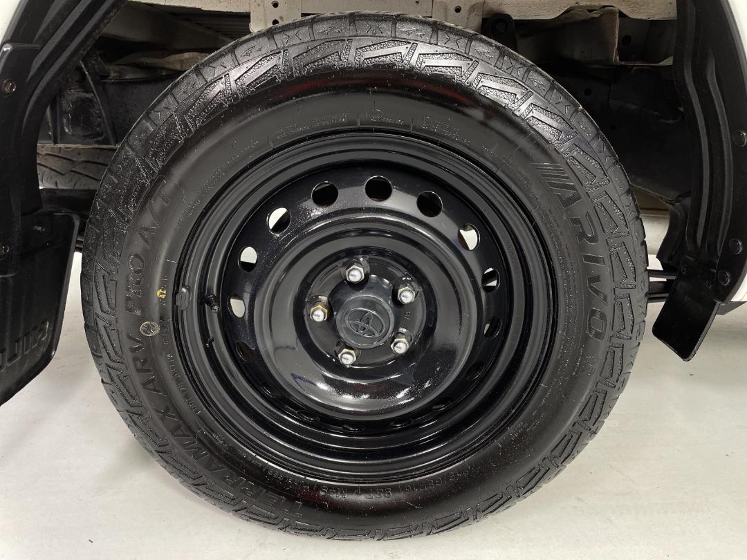 Photo '12' of Toyota Hilux