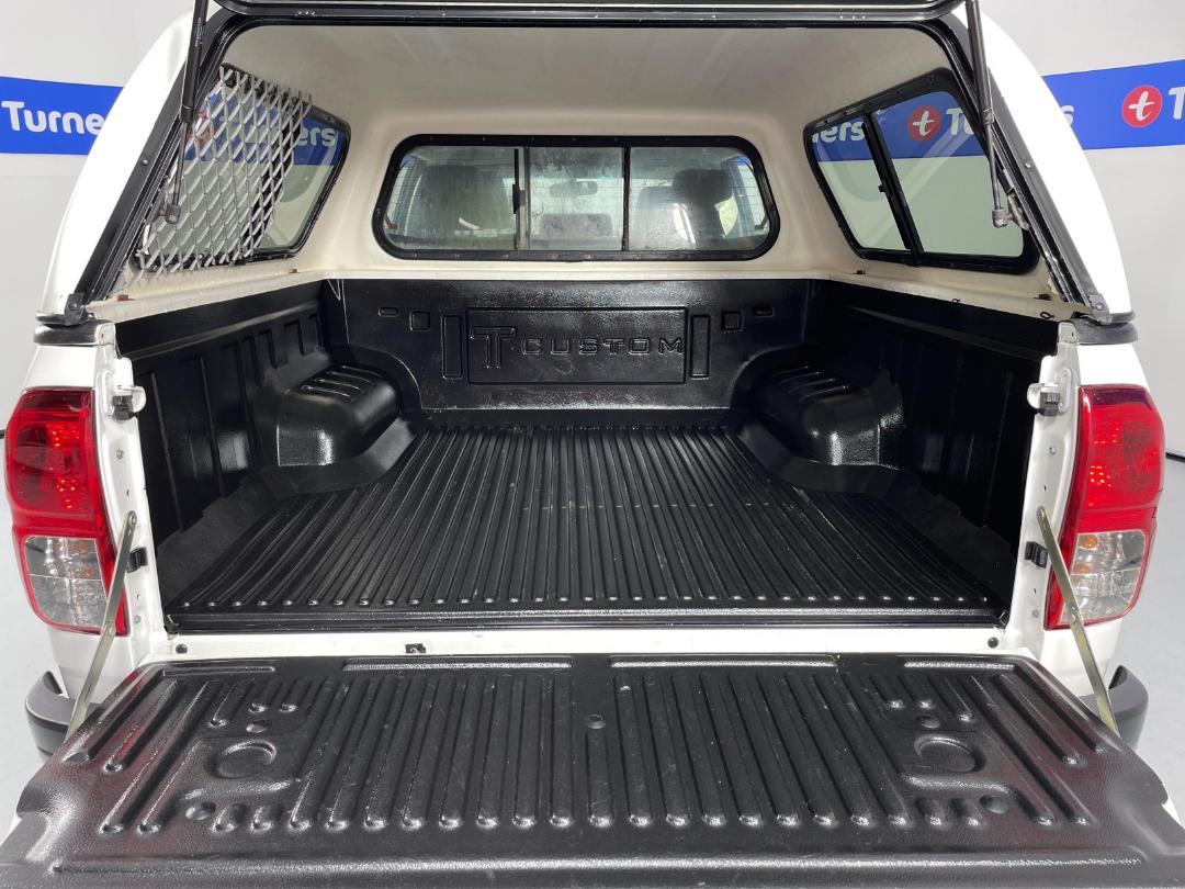 Photo '14' of Toyota Hilux