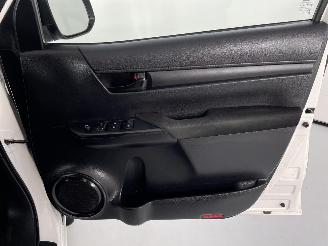 Photo '15' of Toyota Hilux