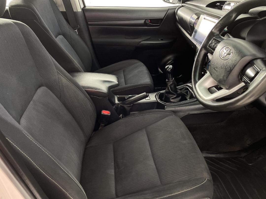 Photo '16' of Toyota Hilux