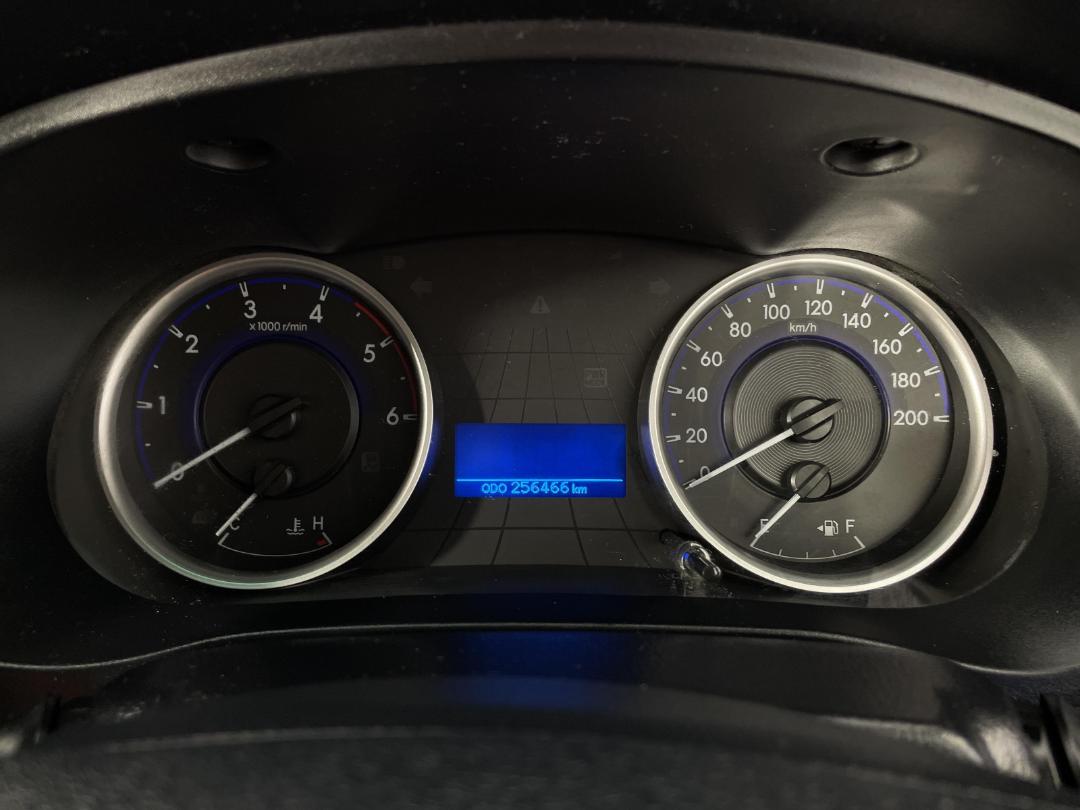 Photo '21' of Toyota Hilux