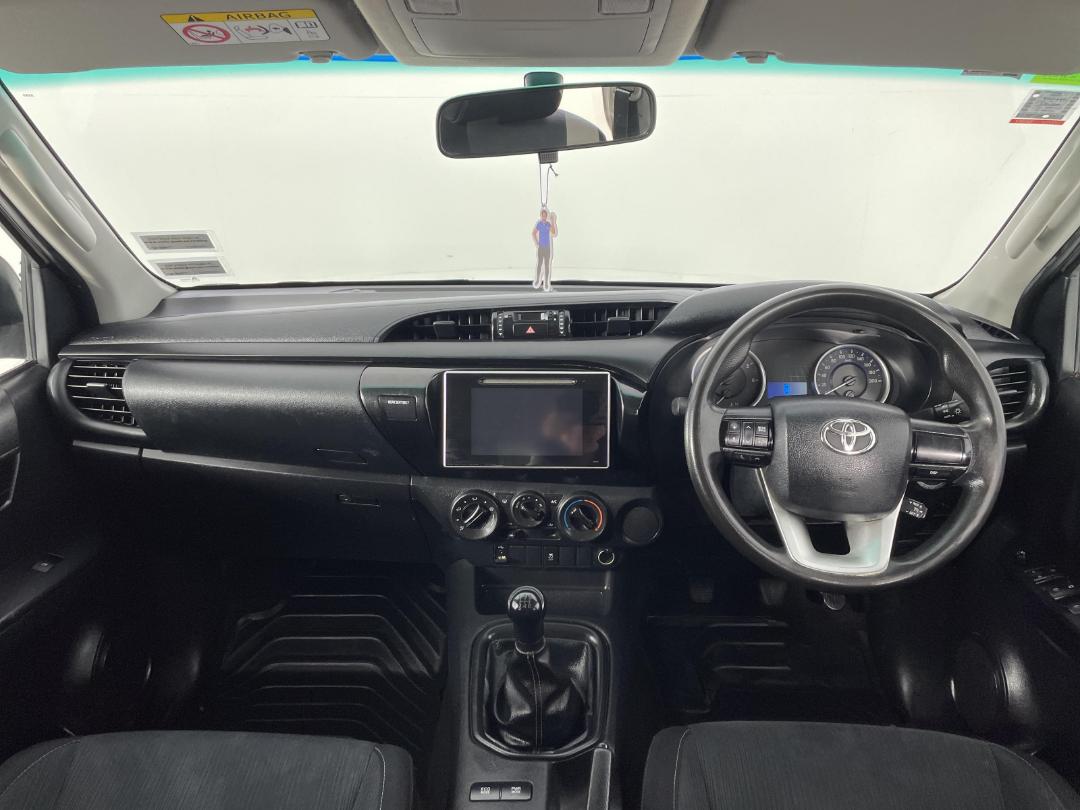 Photo '17' of Toyota Hilux