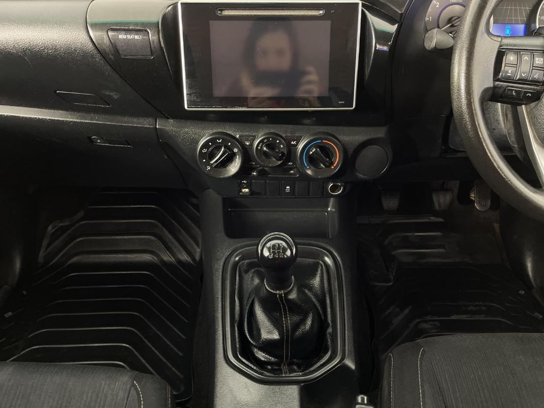 Photo '18' of Toyota Hilux