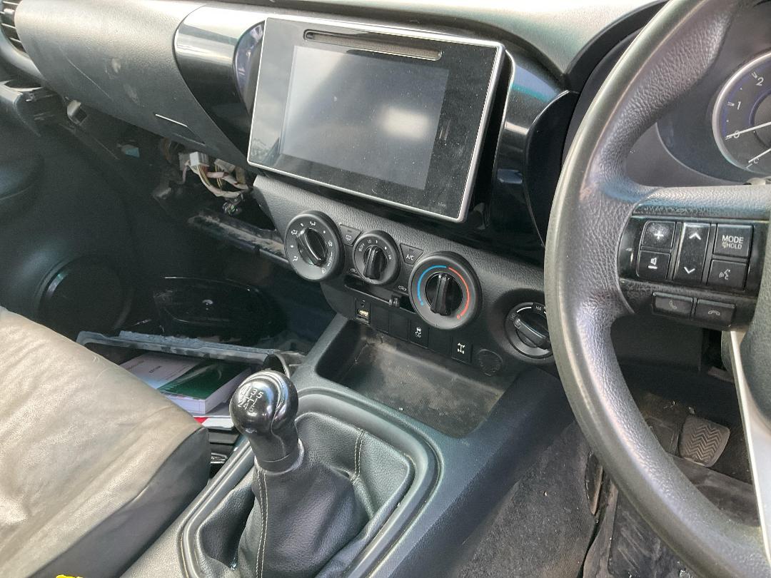 Photo '6' of Toyota Hilux SR TD EC Photo '6' of Toyota Hilux SR TD EC