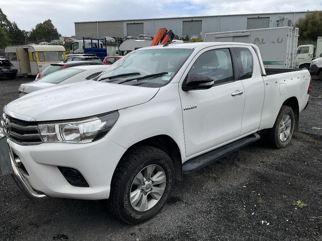 Photo '4' of Toyota Hilux SR TD EC Photo '4' of Toyota Hilux SR TD EC