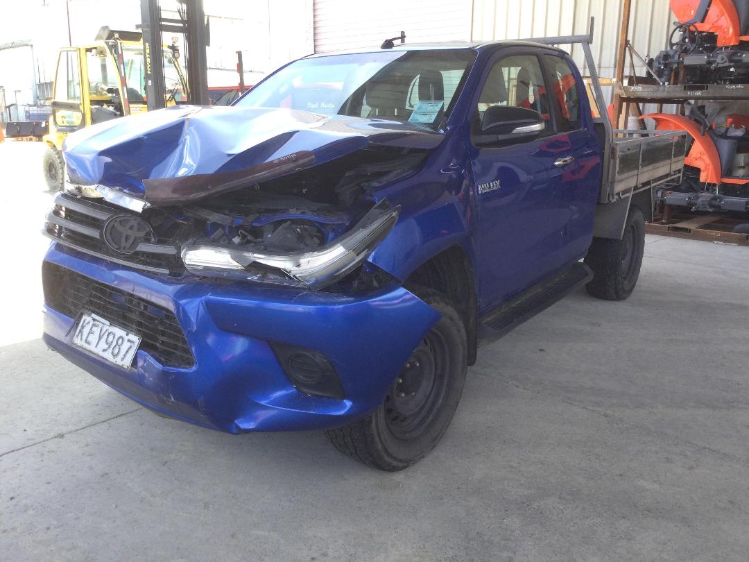 Photo '4' of Toyota Hilux SR TD EC/CC Photo '4' of Toyota Hilux SR TD EC/CC