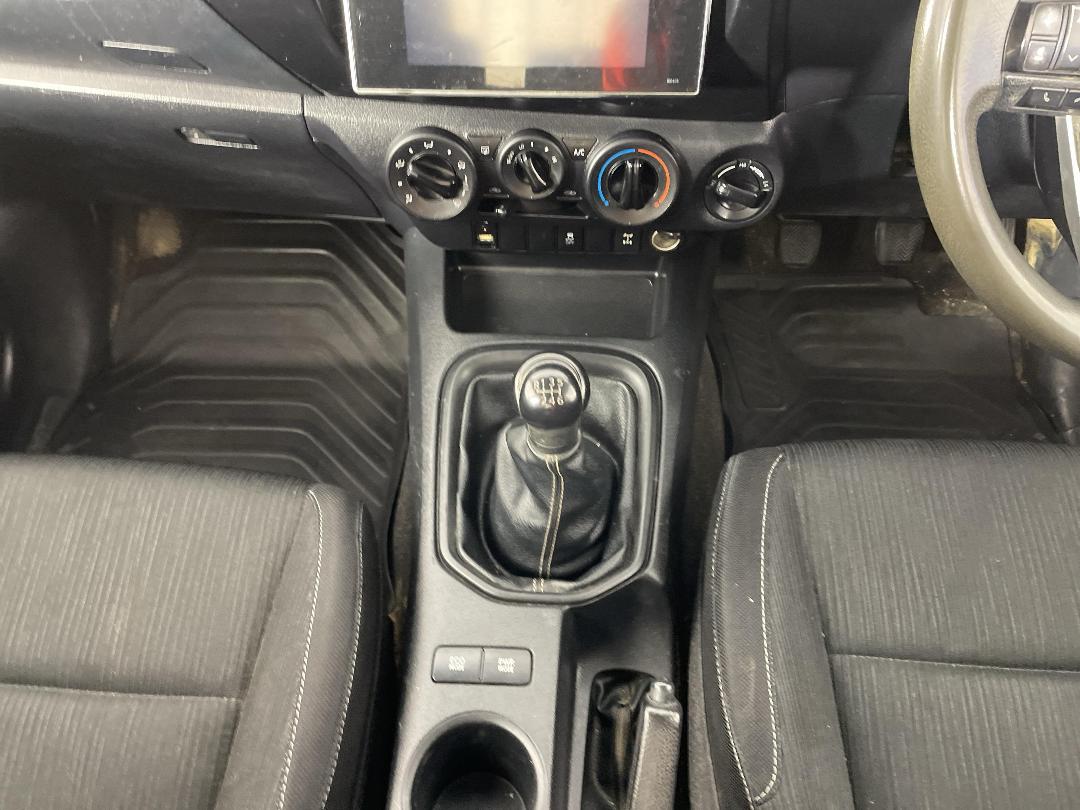 Photo '18' of Toyota Hilux