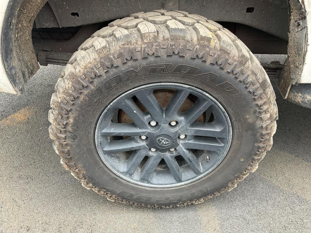 Photo '9' of Toyota Hilux SR TD DC Photo '9' of Toyota Hilux SR TD DC