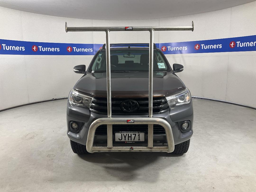 Photo '2' of Toyota Hilux