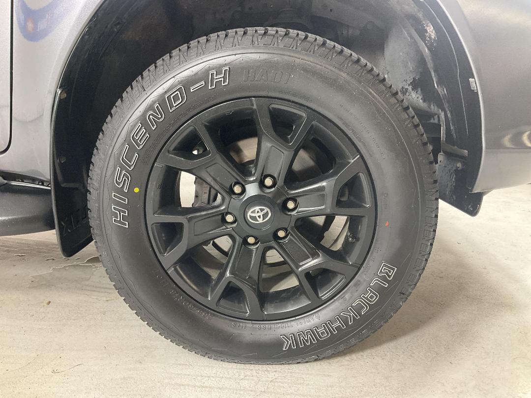 Photo '9' of Toyota Hilux