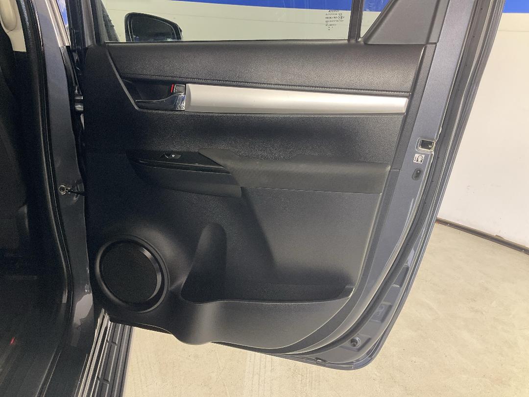 Photo '19' of Toyota Hilux