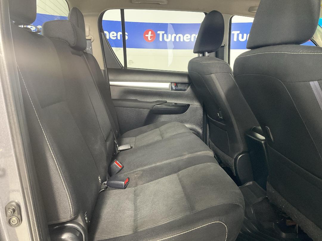 Photo '20' of Toyota Hilux