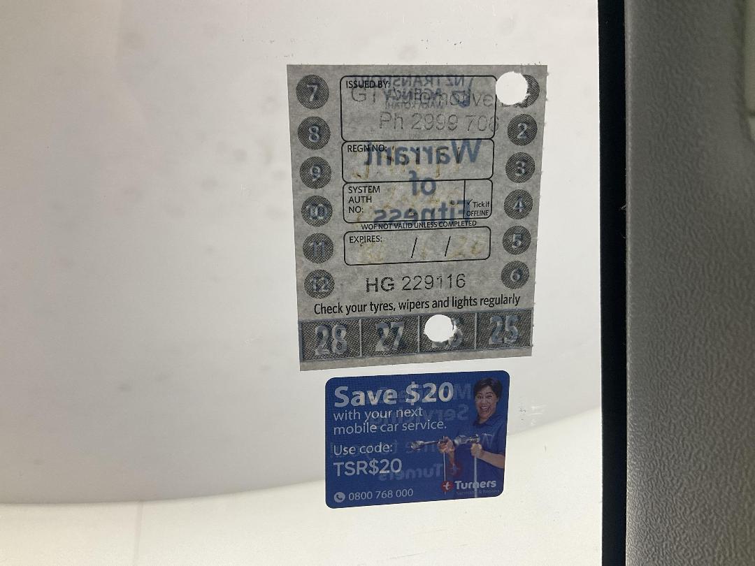 Photo '23' of Toyota Hilux