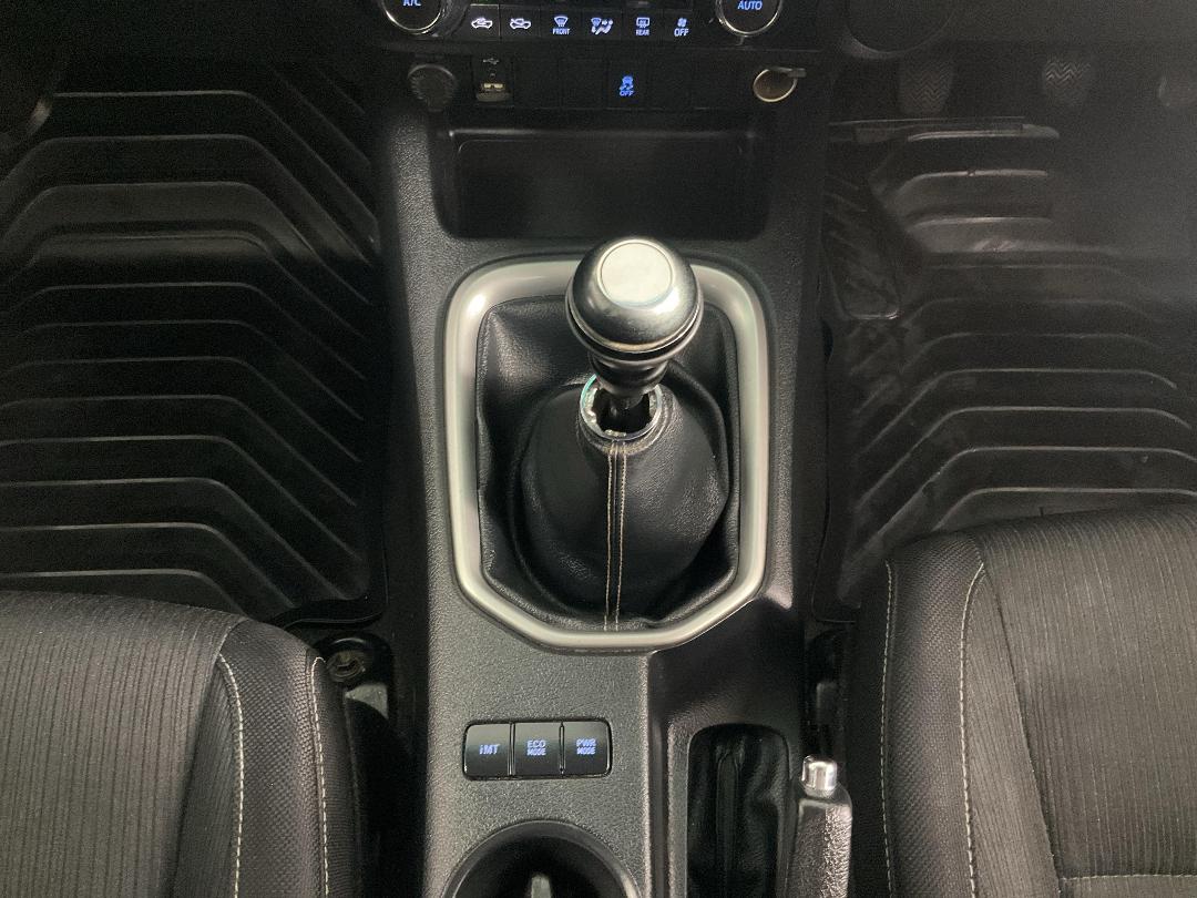 Photo '18' of Toyota Hilux