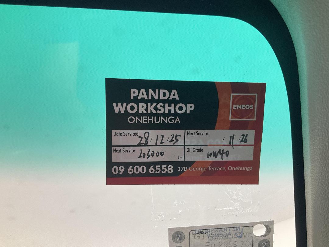 Photo '24' of Toyota Hilux