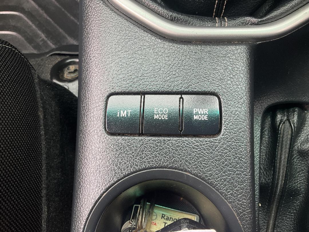 Photo '33' of Toyota Hilux