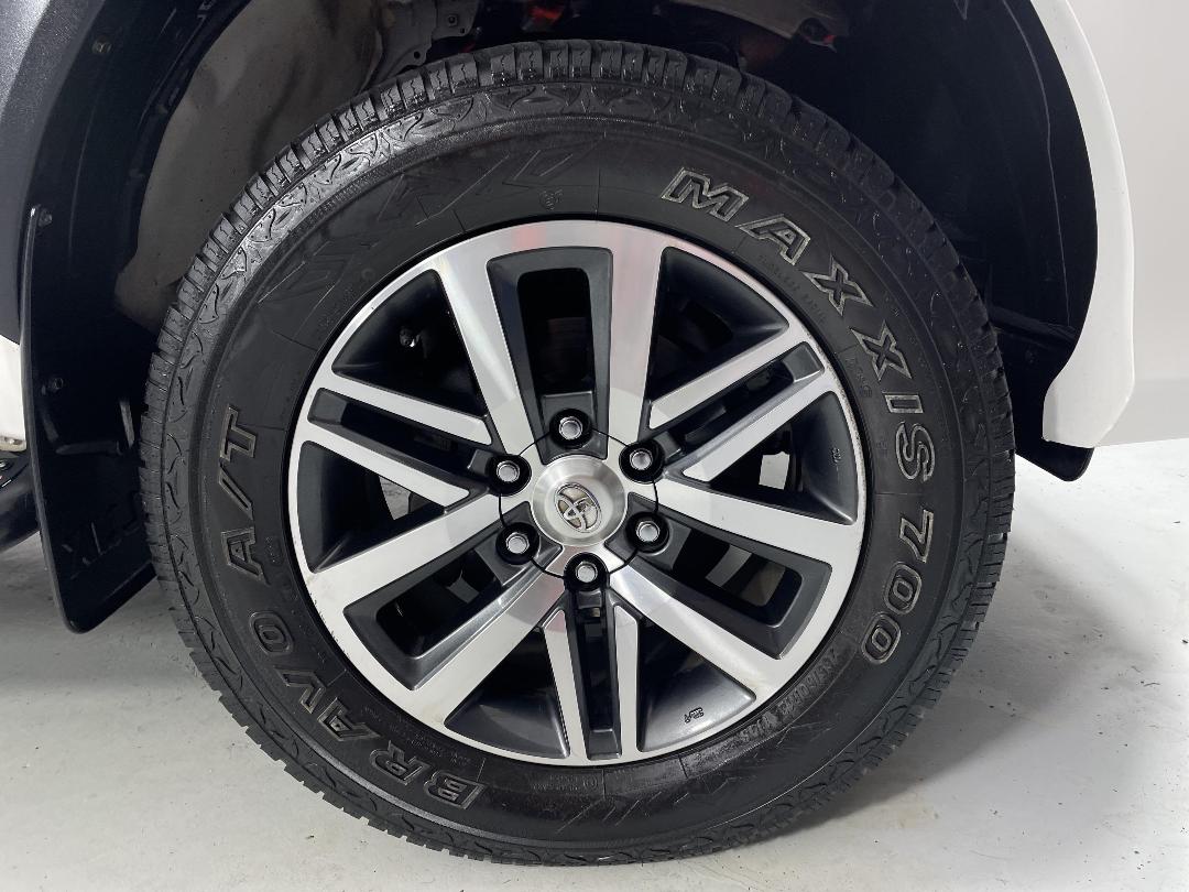 Photo '9' of Toyota Hilux