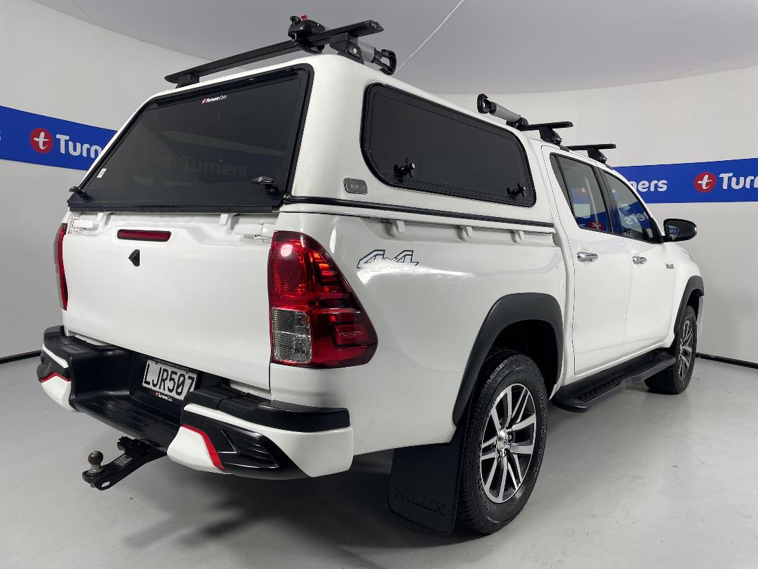 Photo '7' of Toyota Hilux