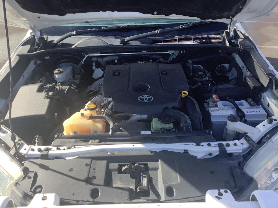 Photo '11' of Toyota Hilux SR TD DC