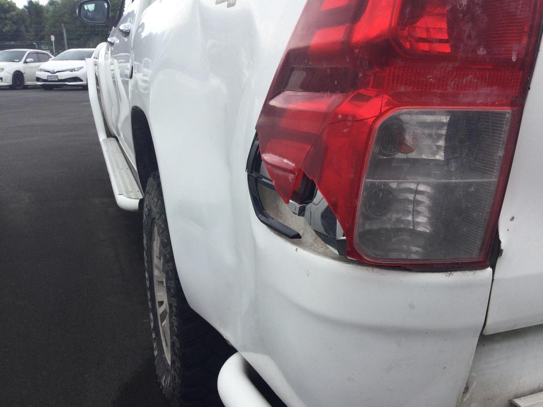 Photo '42' of Toyota Hilux SR TD DC