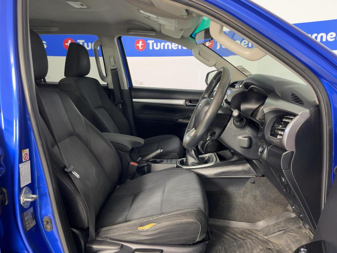 Photo '15' of Toyota Hilux Photo '15' of Toyota Hilux