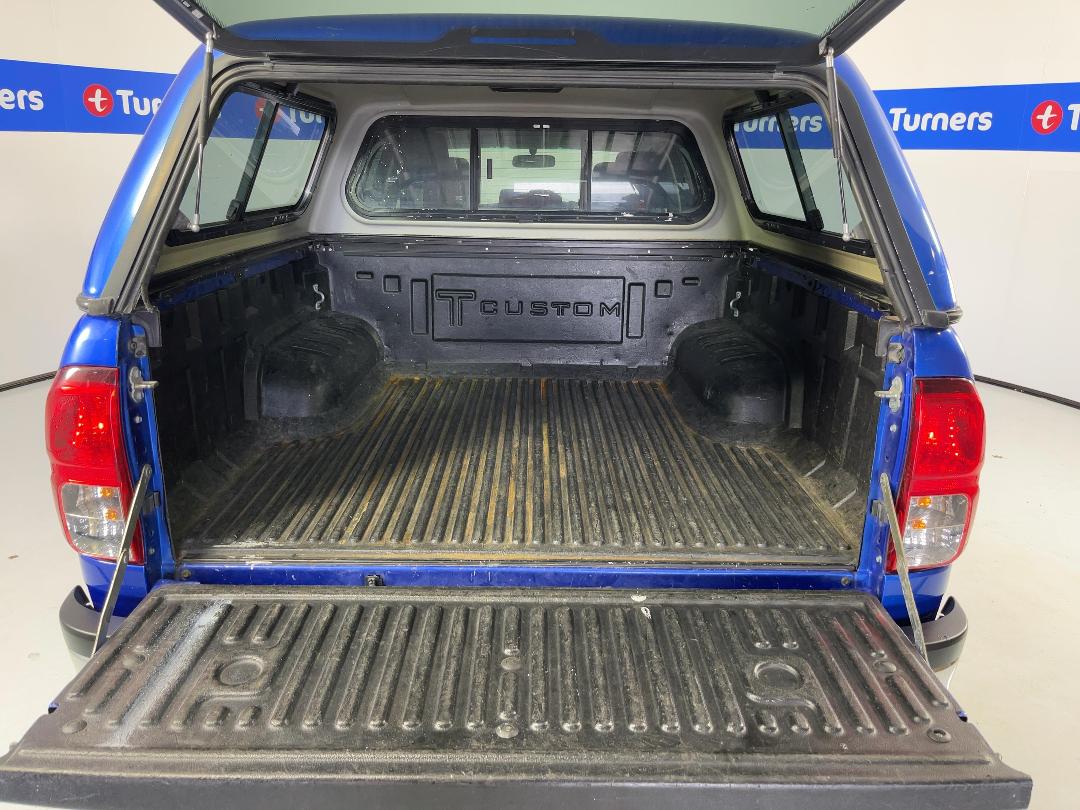 Photo '27' of Toyota Hilux Photo '27' of Toyota Hilux