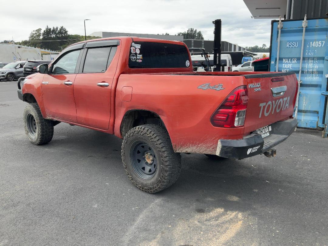 Photo '5' of Toyota Hilux SR5 TD DC