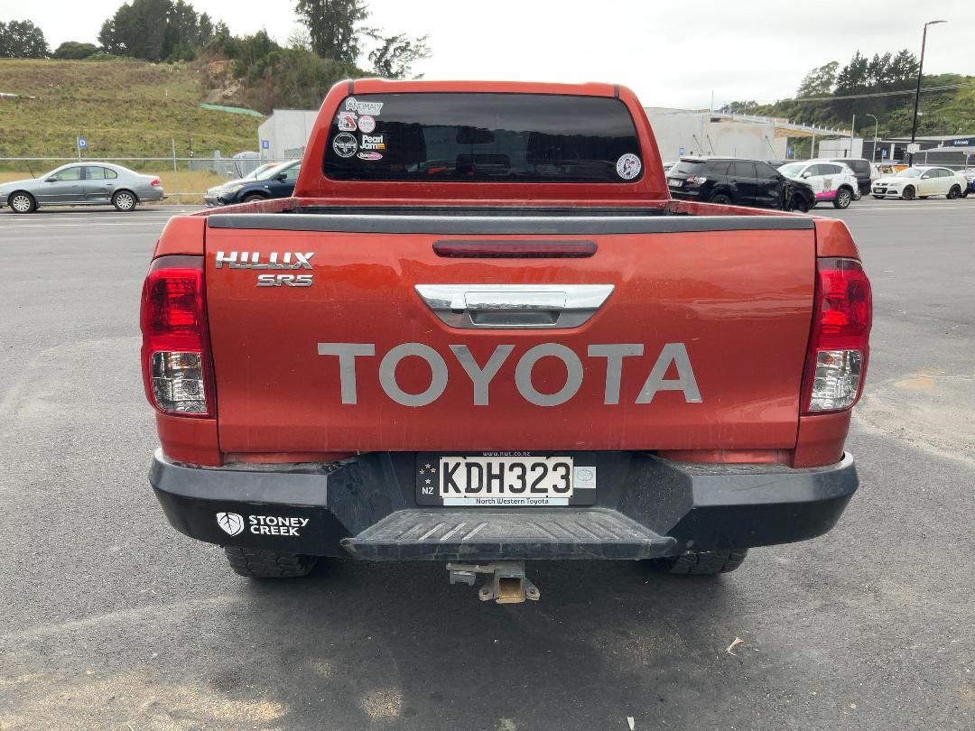 Photo '6' of Toyota Hilux SR5 TD DC