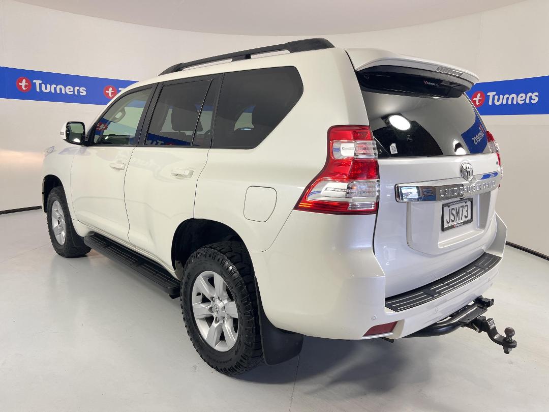 Photo '5' of Toyota Landcruiser Prado Photo '5' of Toyota Landcruiser Prado