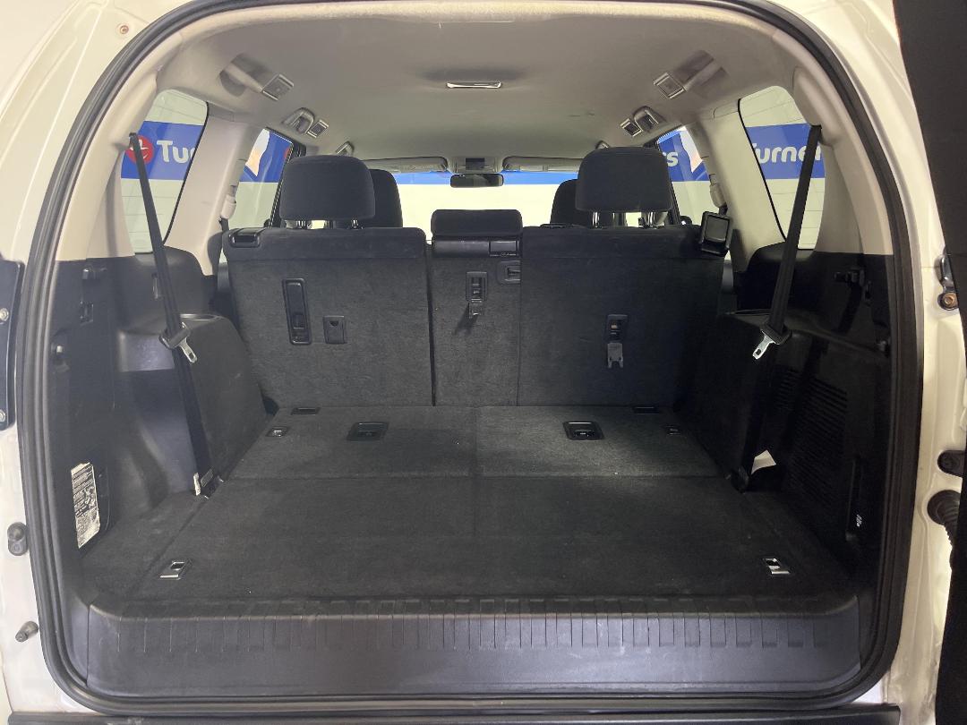 Photo '14' of Toyota Landcruiser Prado Photo '14' of Toyota Landcruiser Prado