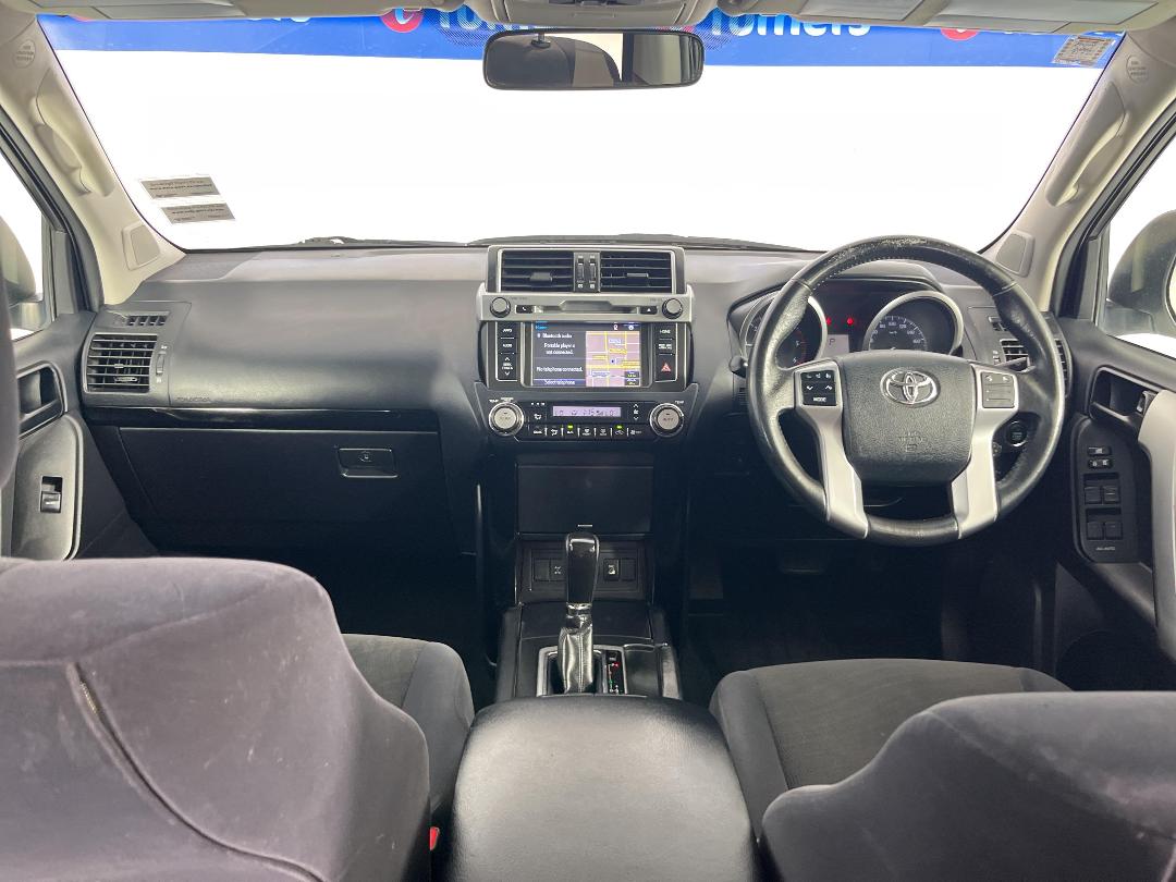 Photo '17' of Toyota Landcruiser Prado Photo '17' of Toyota Landcruiser Prado