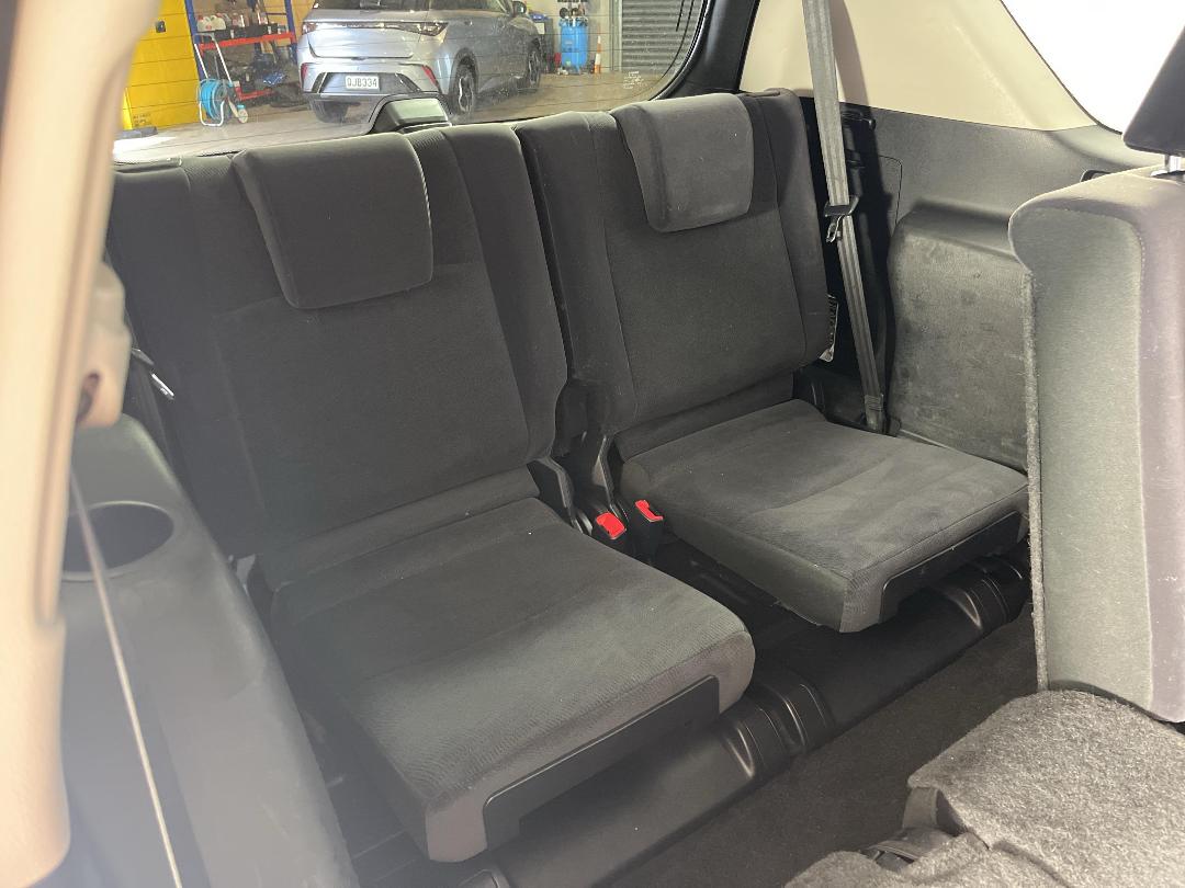 Photo '23' of Toyota Landcruiser Prado Photo '23' of Toyota Landcruiser Prado