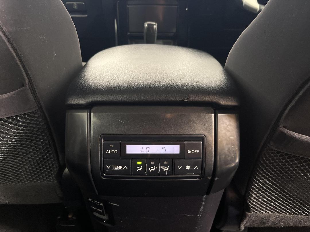 Photo '24' of Toyota Landcruiser Prado Photo '24' of Toyota Landcruiser Prado