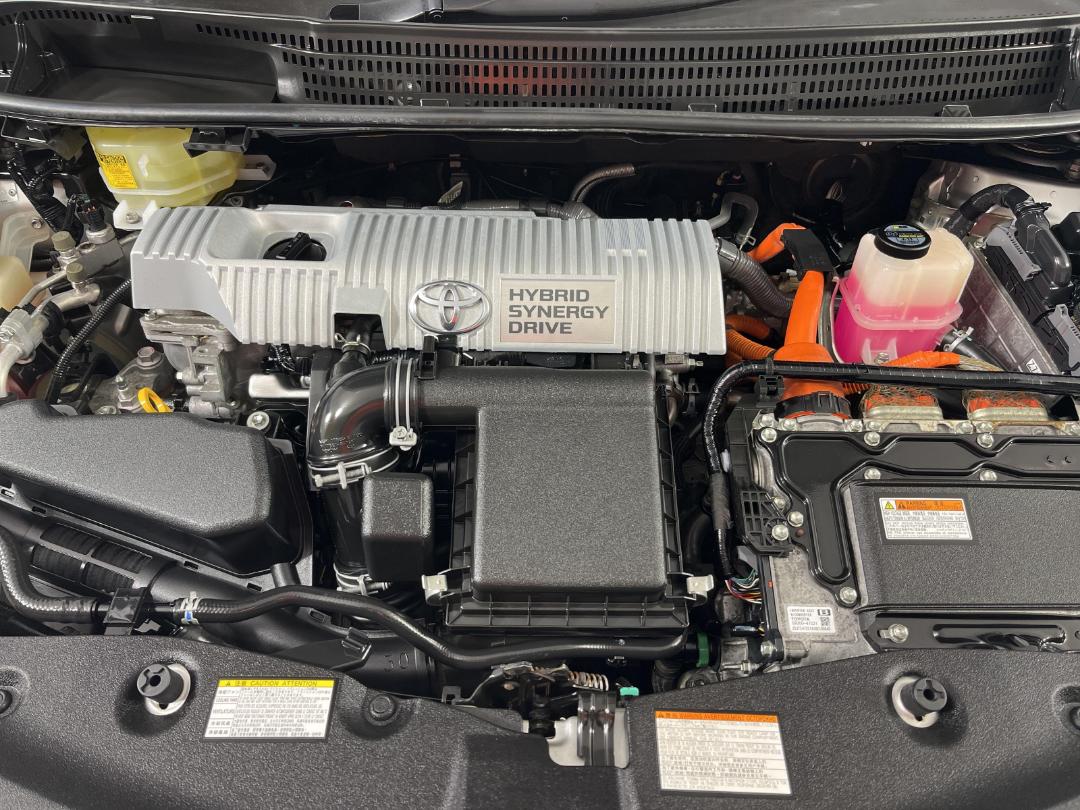 Photo '13' of Toyota Prius