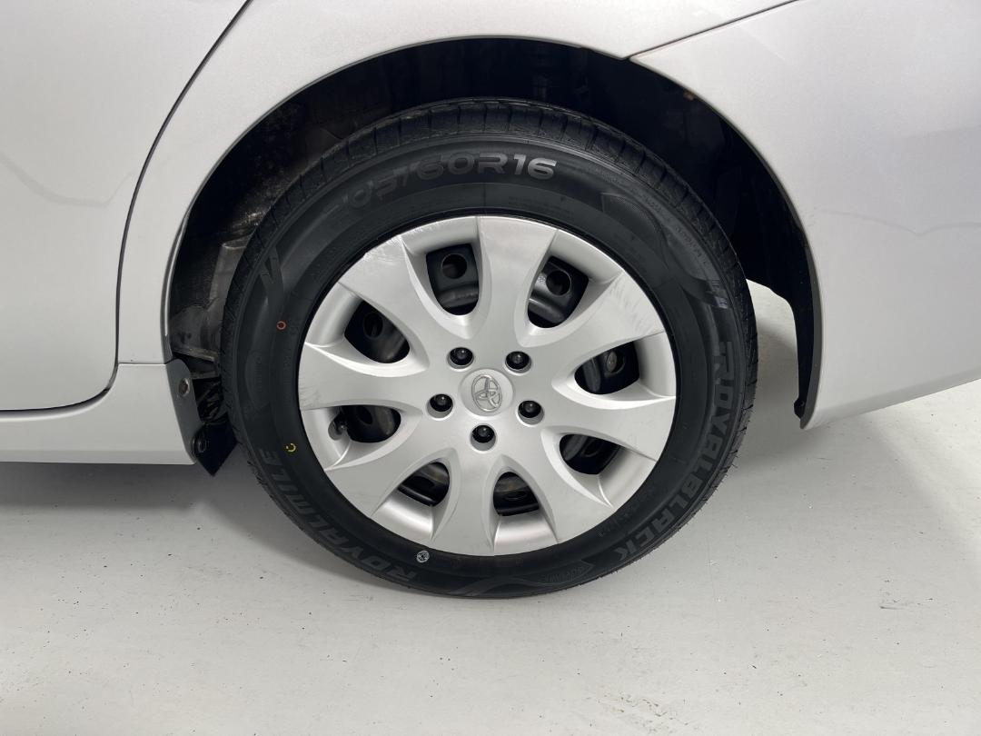 Photo '11' of Toyota Prius